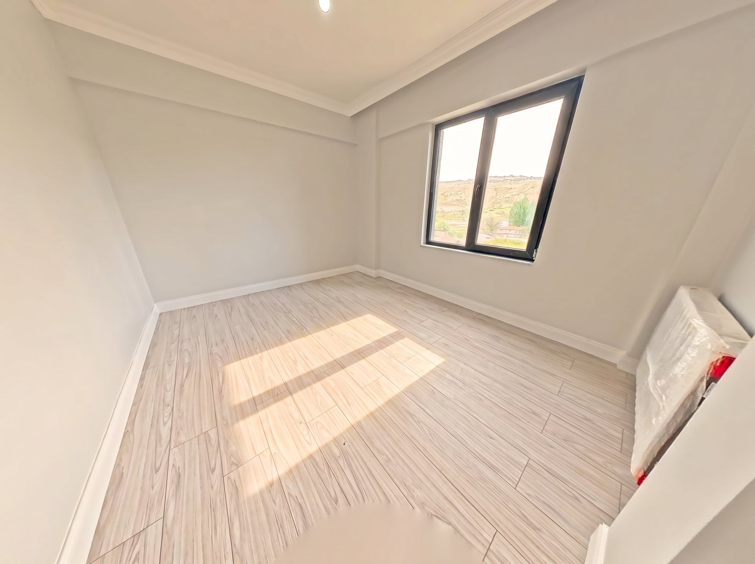 cankiri-kapali-otoparkli-daire Abdülhalik Renda Mahallesinde |Polis Korumalı Sitede | Eraslan Sitesinde | Satılık 3+1 Daire!