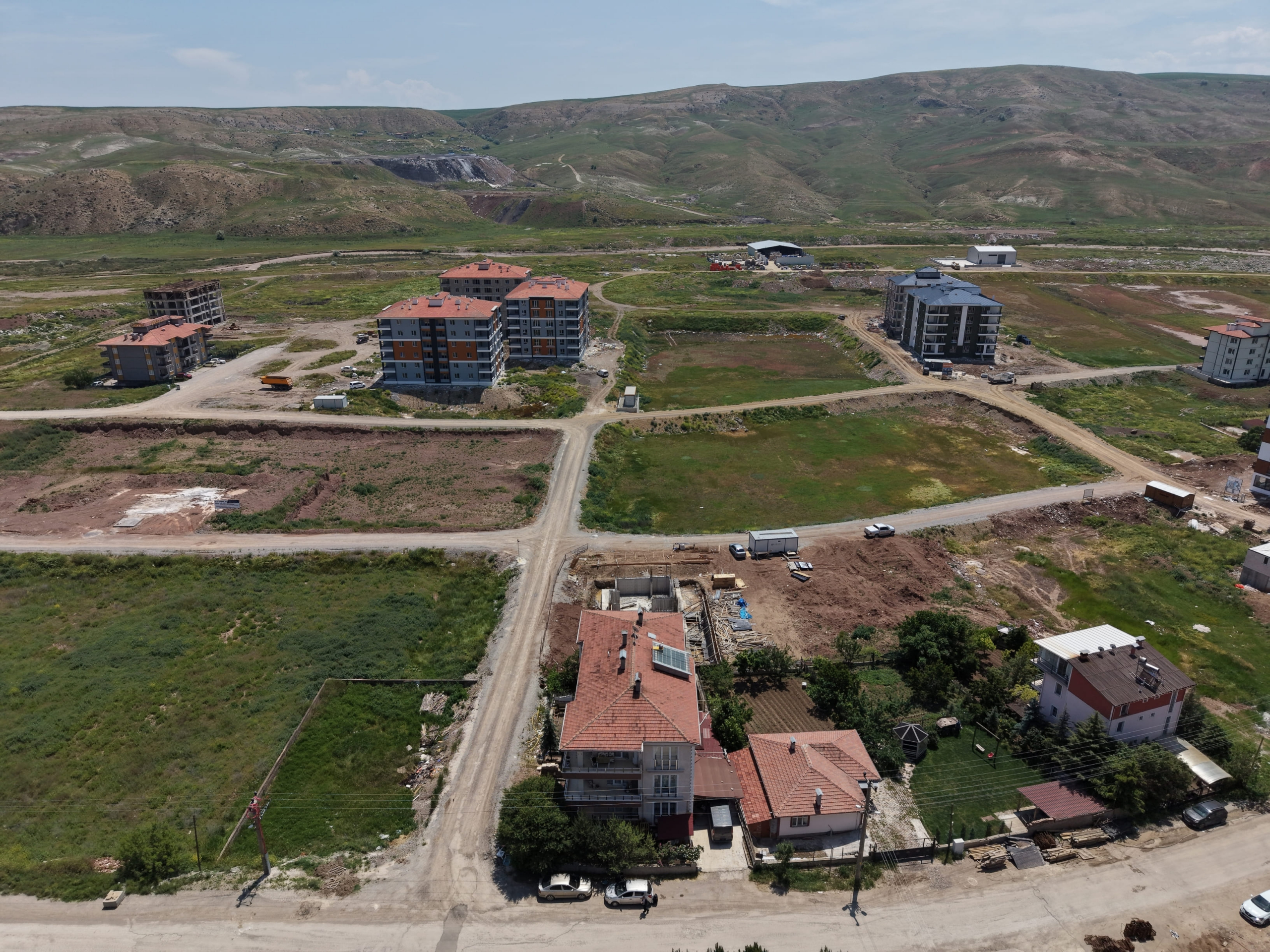 27-yaprakli-bulvari-satilik-asansorlu Yüksek Kira Getirili | Çok Ferah | Doğa Manzaralı | Satılık 4+1 Daire